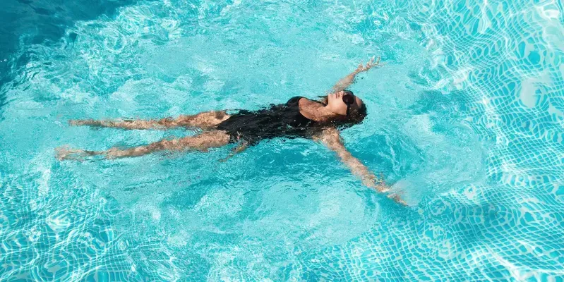 10 Manfaat Berenang Secara Rutin: Tubuh jadi Sehat dan Bugar!