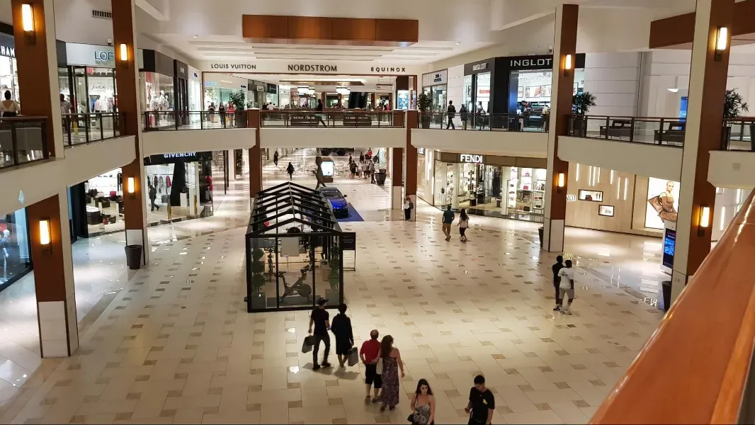 10 Mall di Bandung yang Jadi Tempat Nongkrong Anak Muda