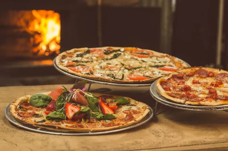 10 Topping Pizza Terfavorit untuk Bikin Pizza Lebih Enak