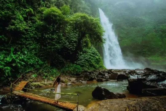 10 Rekomendasi Air Terjun di Bali untuk Liburan