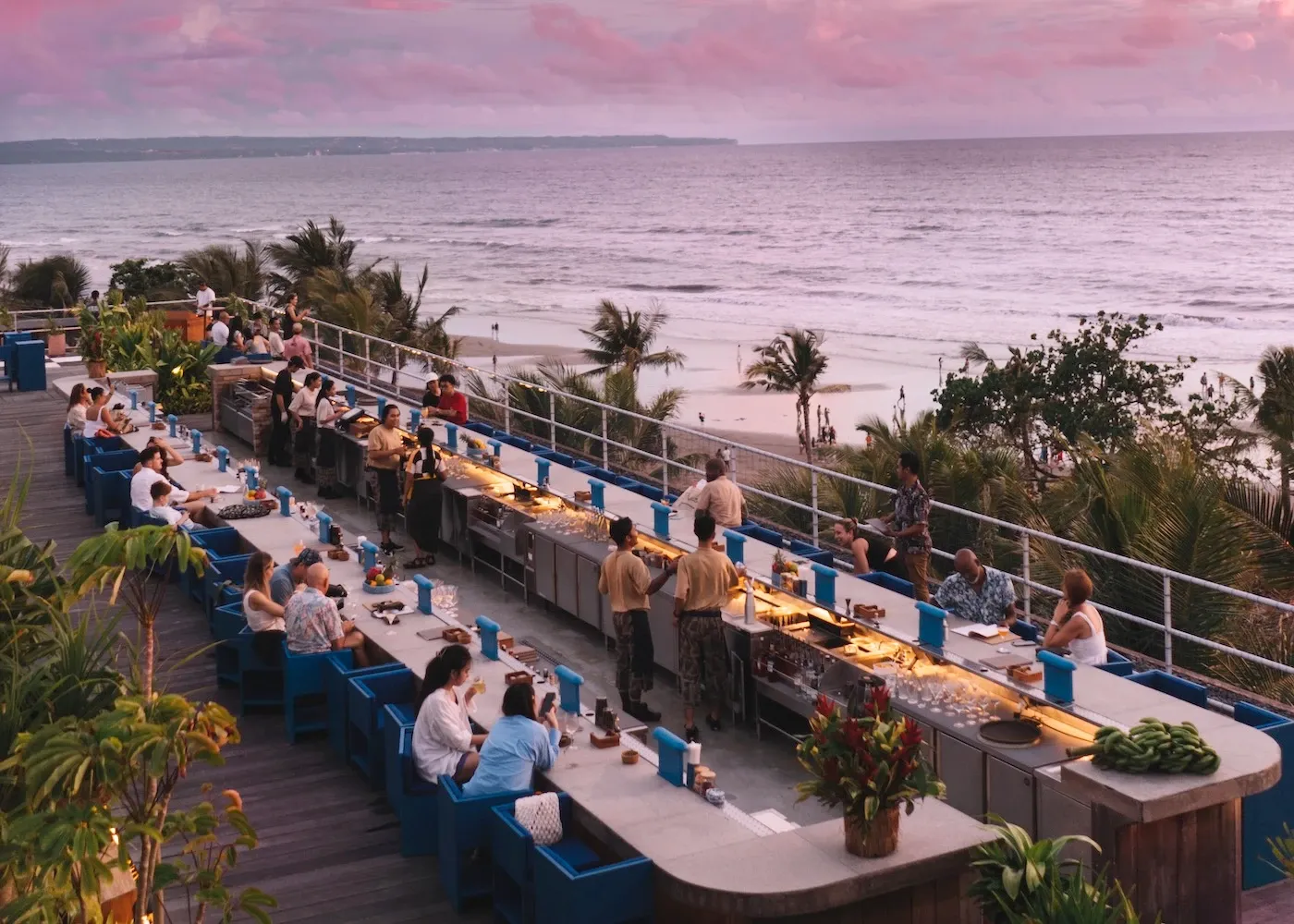 Ini Dia 8 Bar di Seminyak, Tempat Favorit Para Wisatawan Bali!