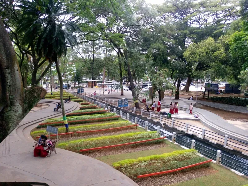 7 Taman di Bandung yang Asyik untuk Santai Sambil Healing
