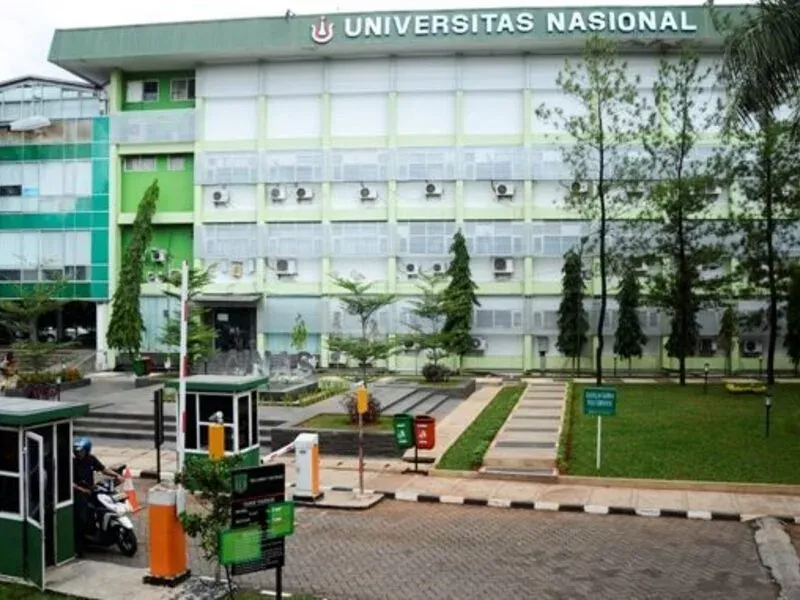universitas nasional