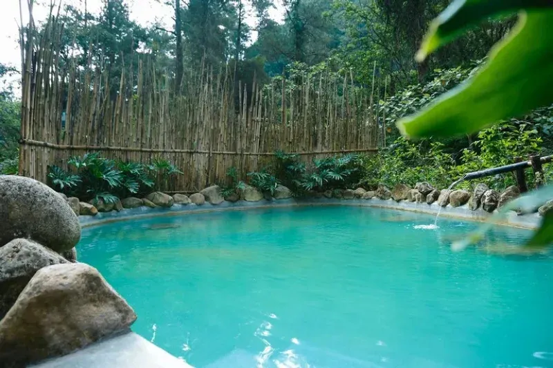 12 Tempat Pemandian Air Panas di Bandung Paling Terbaik