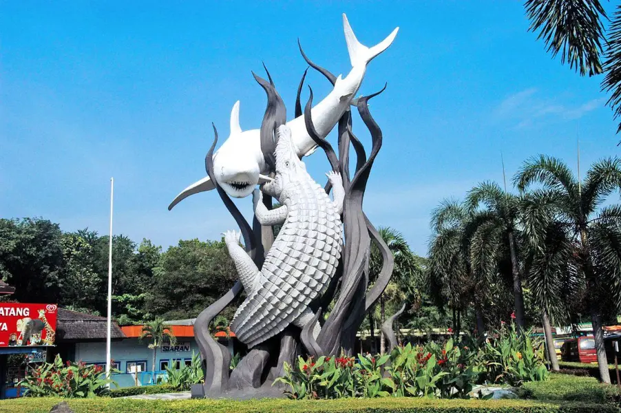 Tentang Surabaya - Institut Kesehatan dan Bisnis Surabaya
