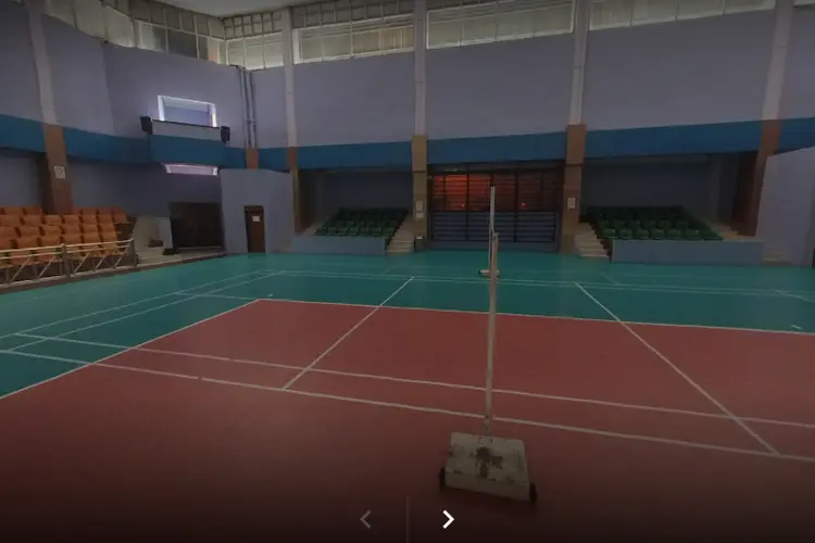 Lapangan badminton di Gelanggang Remaja Jakarta Pusat