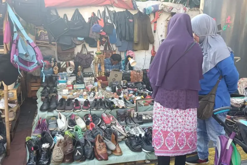 Jelajahi Pasar Loak Kebayoran Lama: Tempat Temuan Barang Bekas
