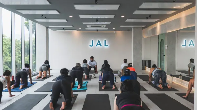 Recharge Yourself di 7 Studio Yoga Jakarta Selatan Ini!