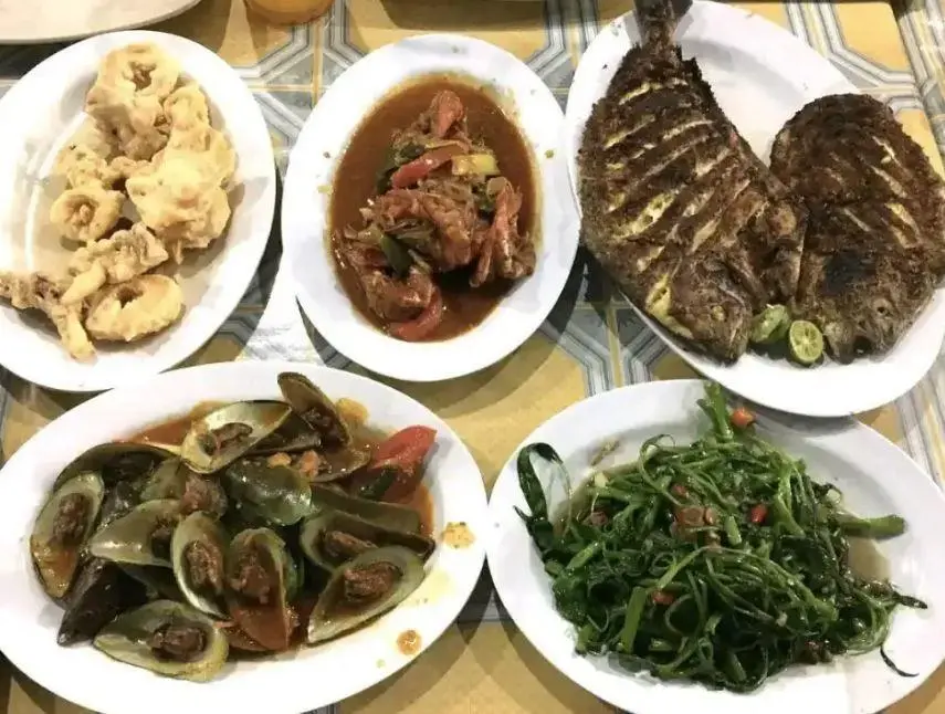 Warung Seafood 45" Rekomendasi Rumah Makan Hits di Jakarta Selatan