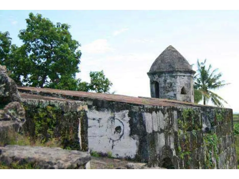 reruntuhan benteng