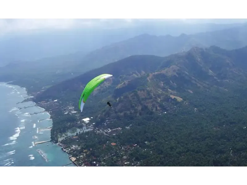 paragliding di Bali