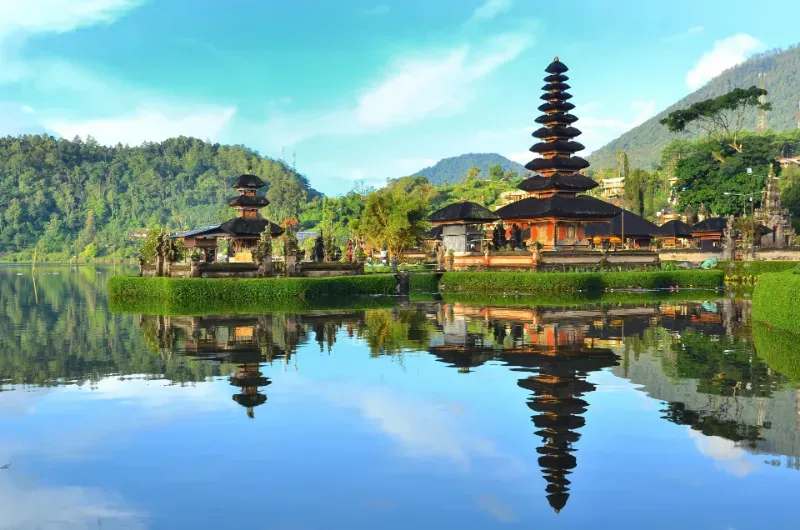 4 Danau di Bali yang Jadi Spot Wisata Paling Memikat