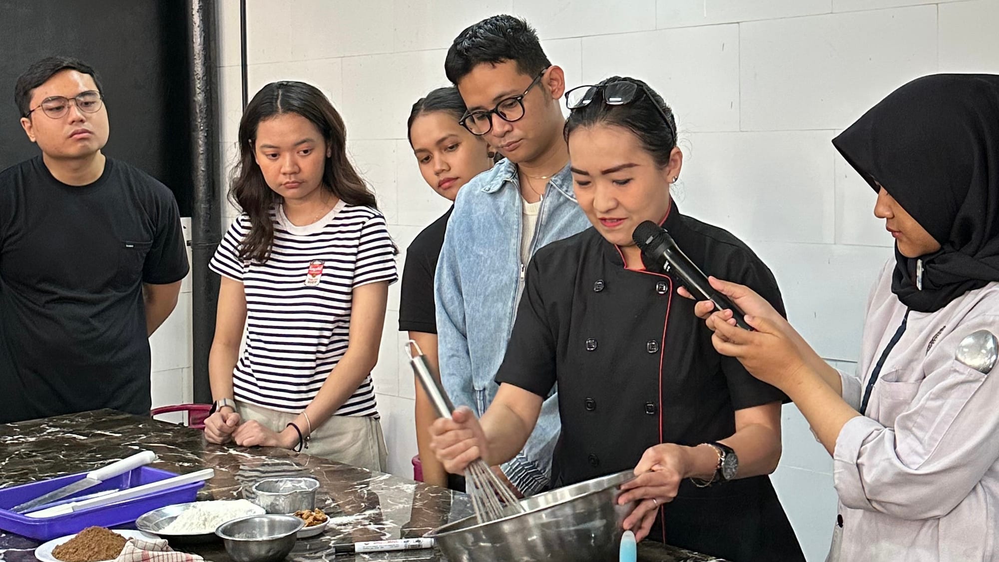 Sweet Baking Class Moments with Chef Erlina!
