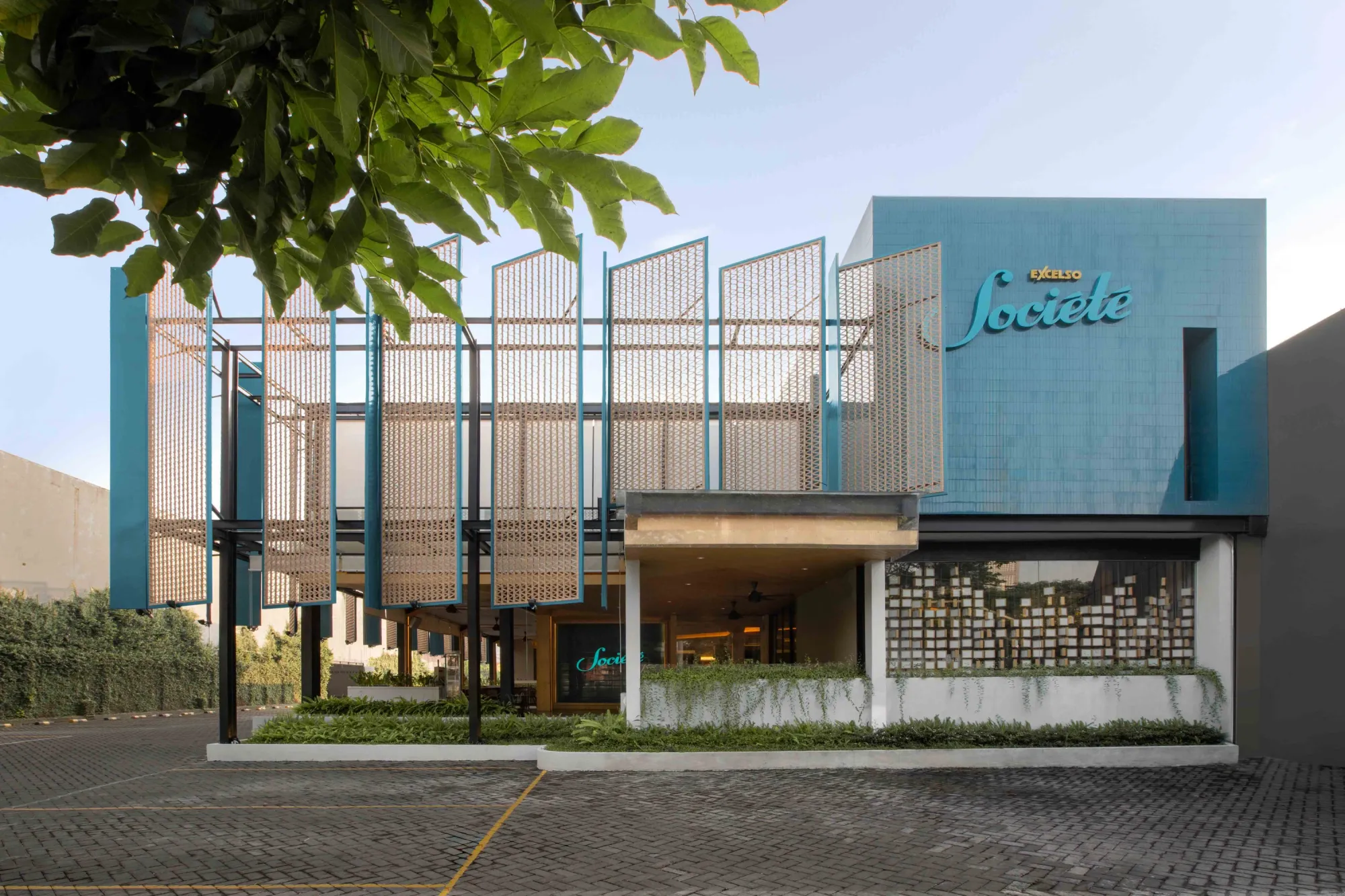 10 Cafe di Surabaya yang Paling Hits untuk Hangout!