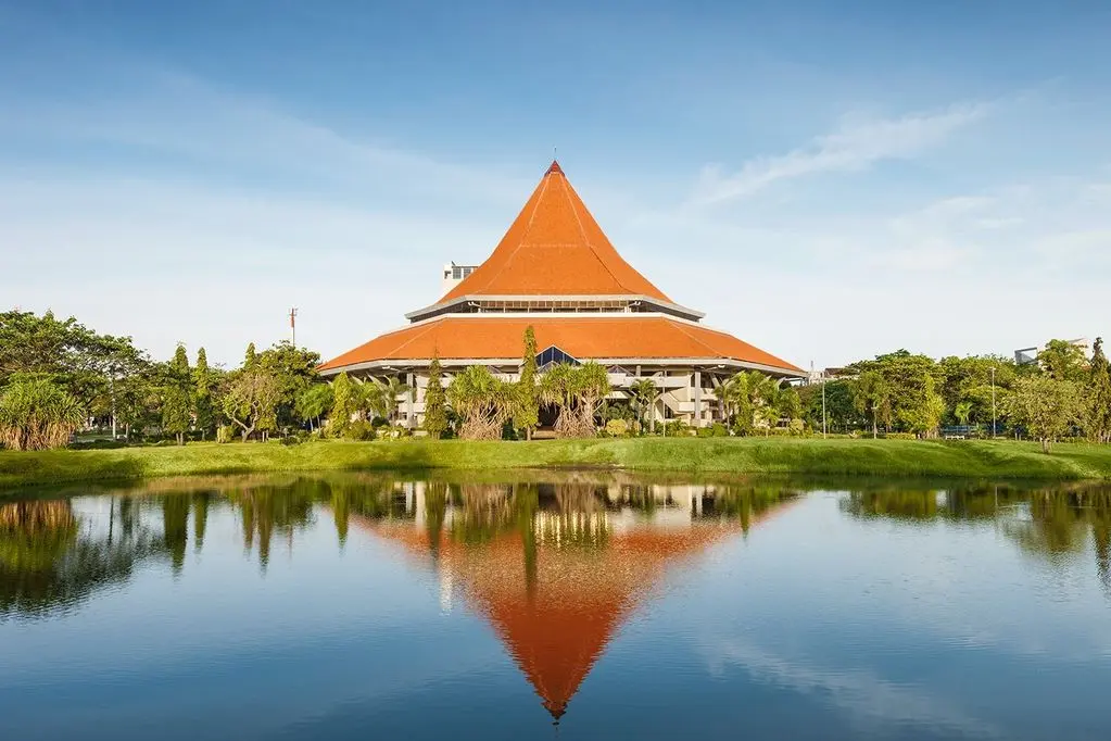 Ini 10 Universitas di Surabaya Terbaik Versi EduRank 2025